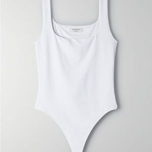 Aritzia Babaton contour white square neck bodysuit